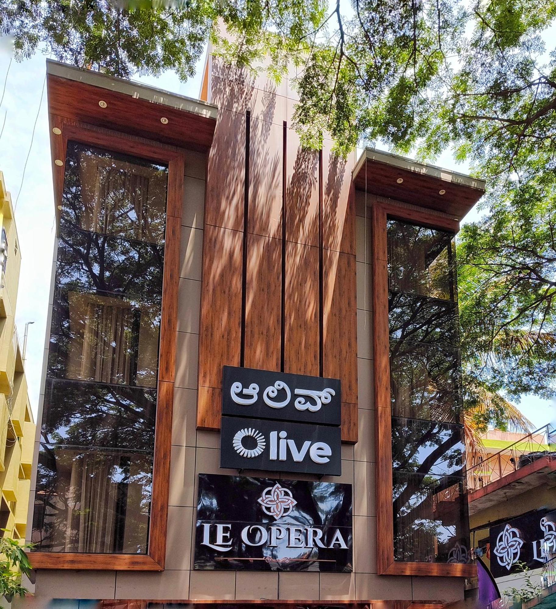 Olive Hotel Le Opera By Embassy Group Bangalore Esterno foto
