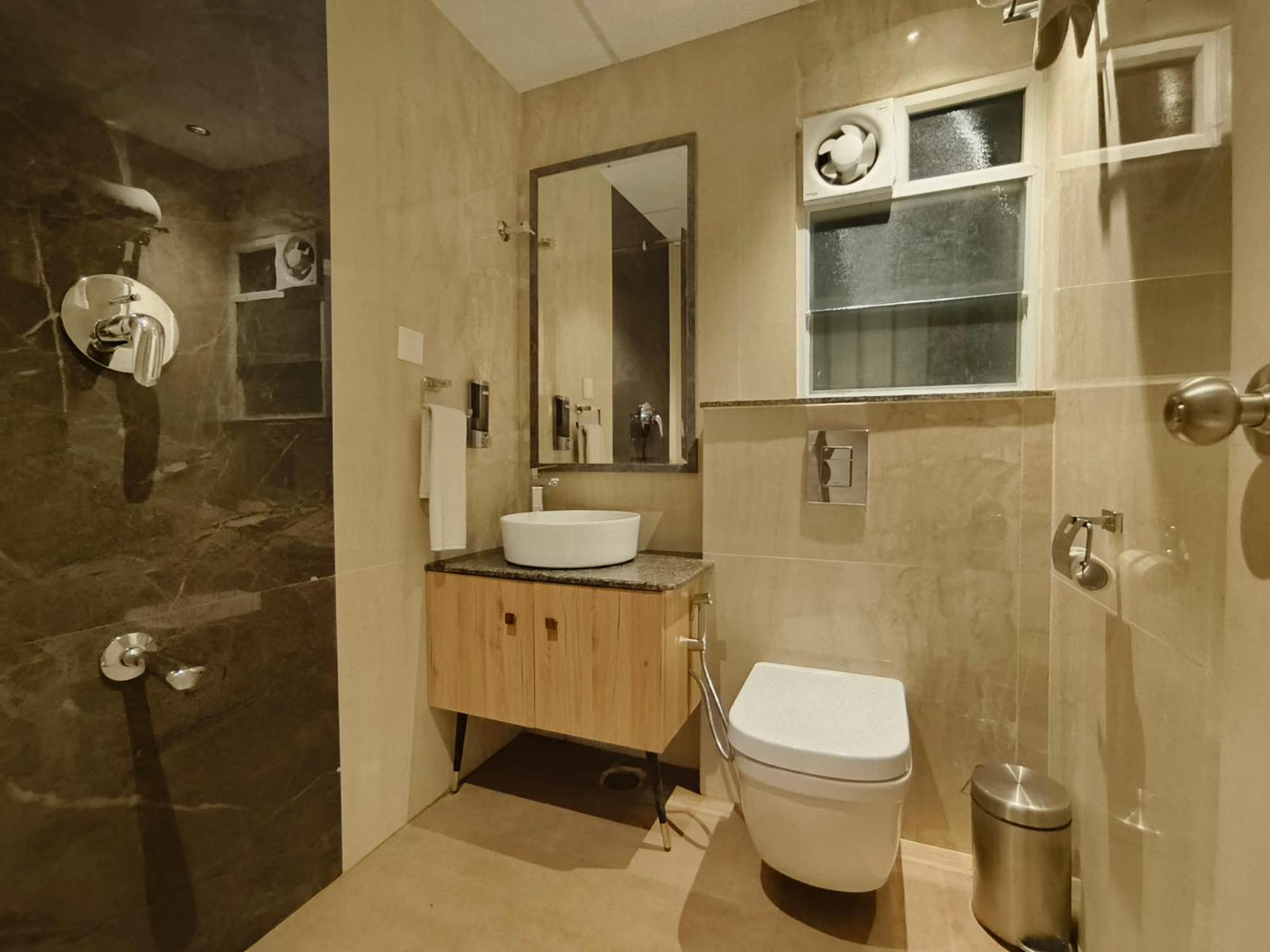 Olive Hotel Le Opera By Embassy Group Bangalore Esterno foto