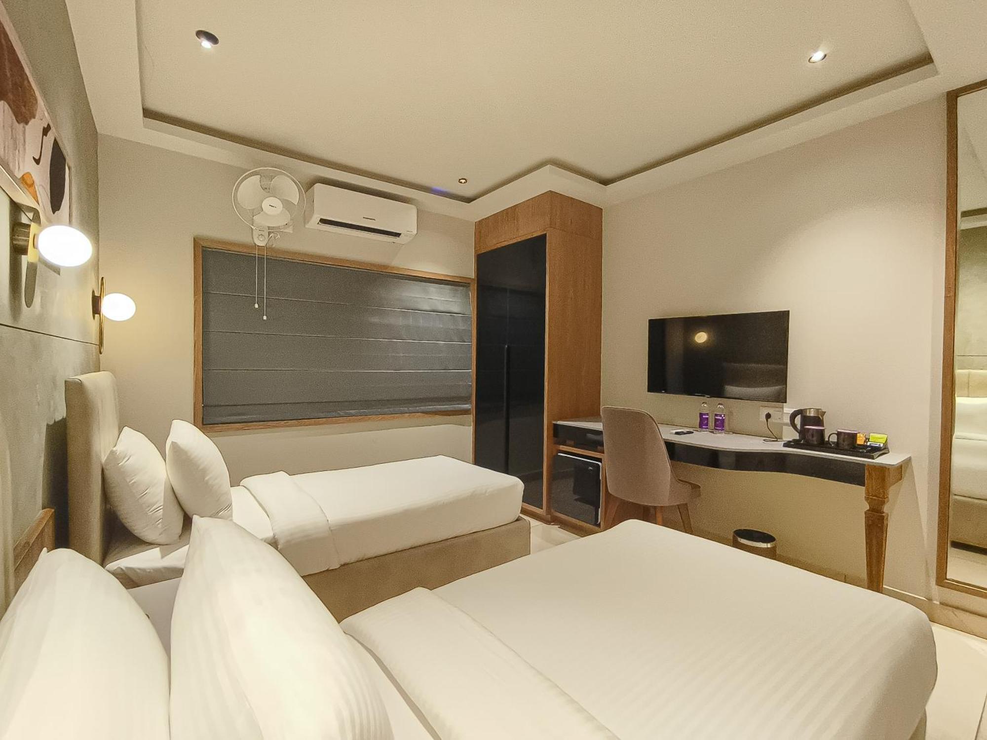 Olive Hotel Le Opera By Embassy Group Bangalore Esterno foto