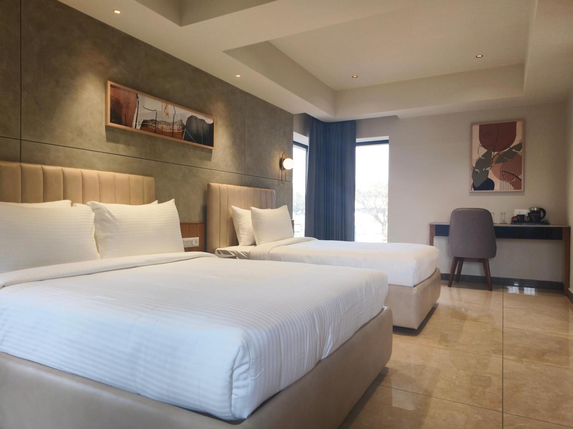 Olive Hotel Le Opera By Embassy Group Bangalore Esterno foto