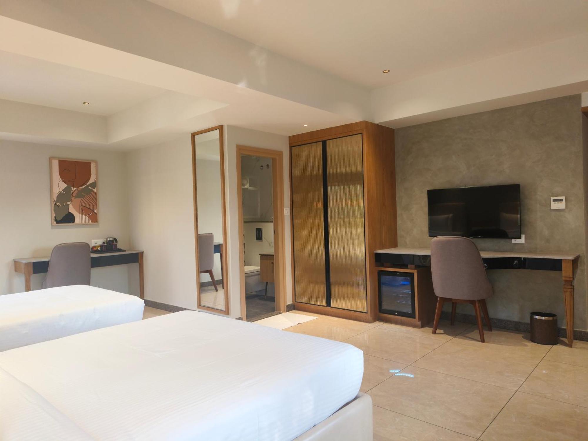 Olive Hotel Le Opera By Embassy Group Bangalore Esterno foto