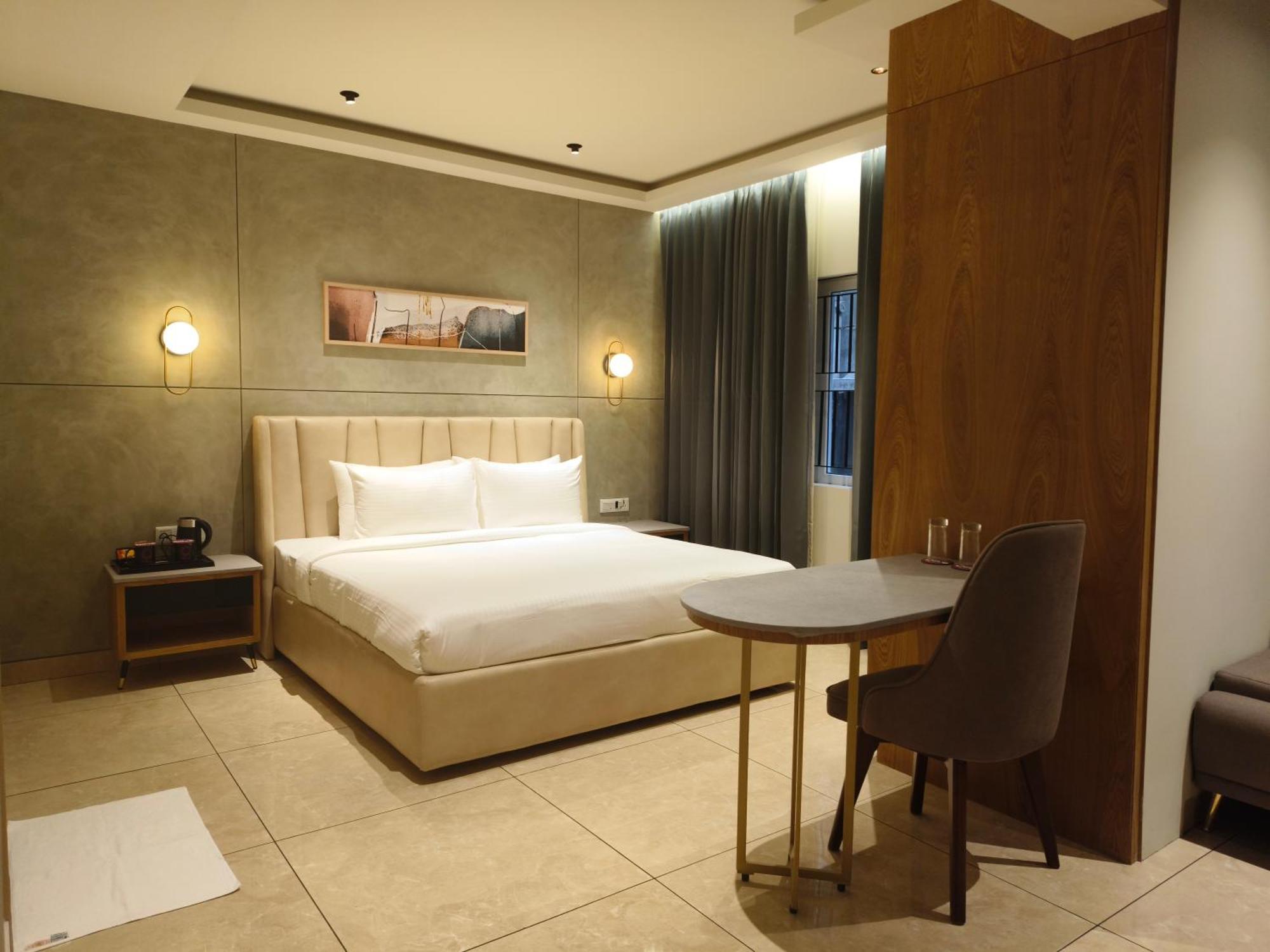 Olive Hotel Le Opera By Embassy Group Bangalore Esterno foto