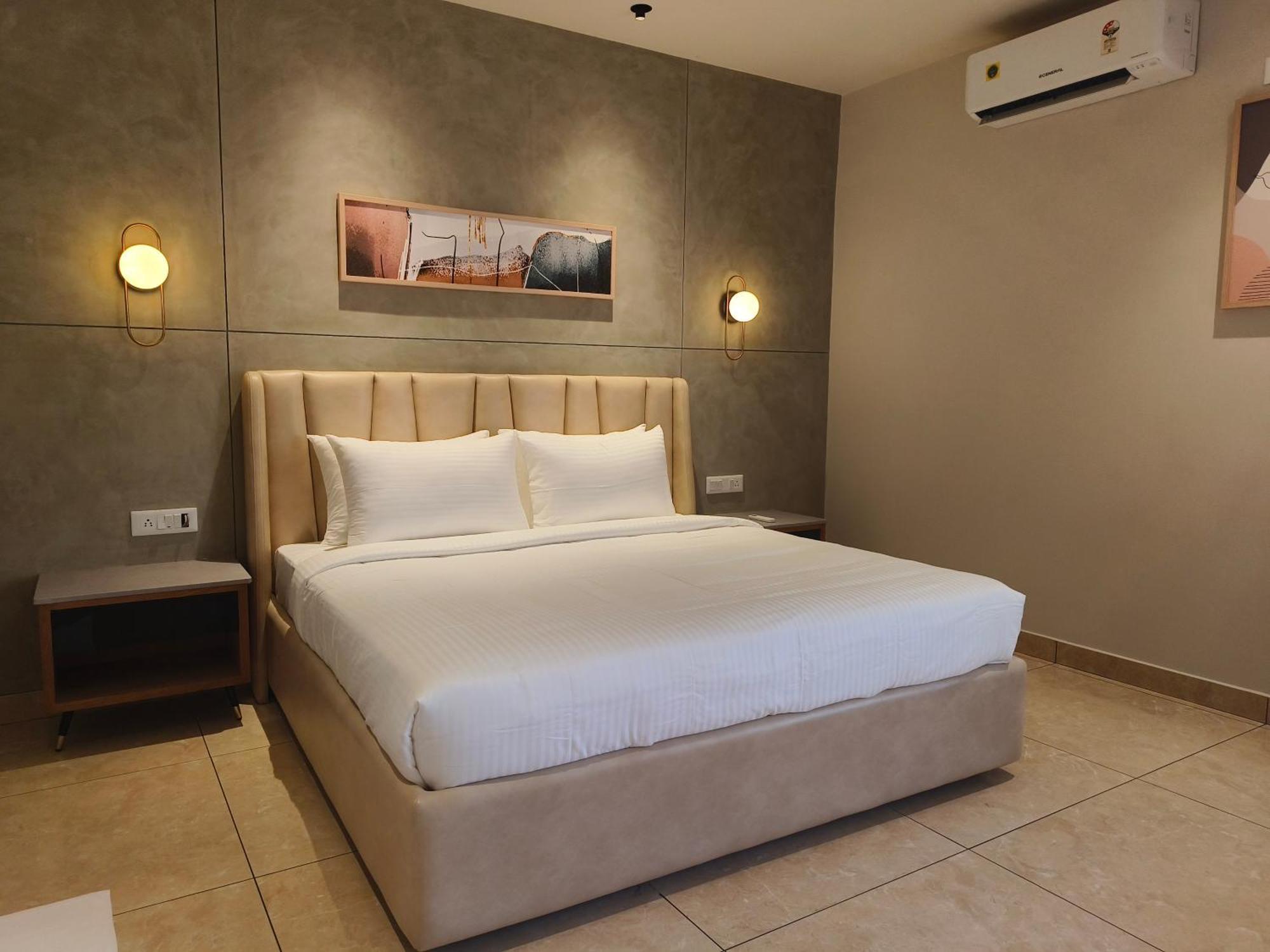Olive Hotel Le Opera By Embassy Group Bangalore Esterno foto