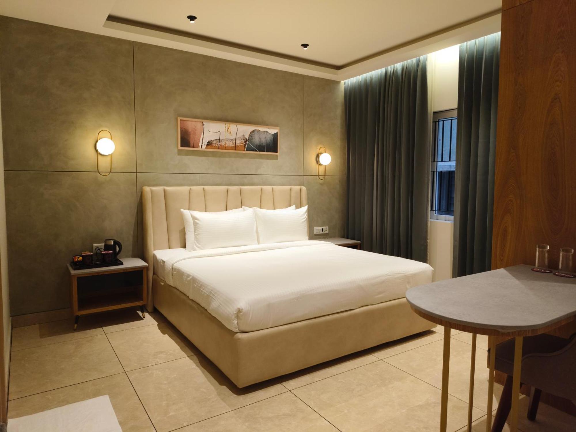 Olive Hotel Le Opera By Embassy Group Bangalore Esterno foto